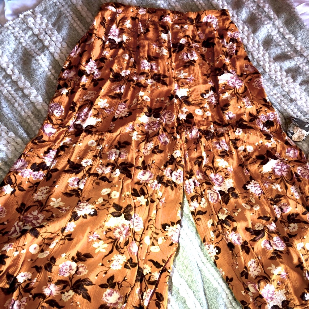 American Eagle flowy floral pants
